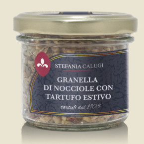 Granella di nocciole con tartufo estivo
